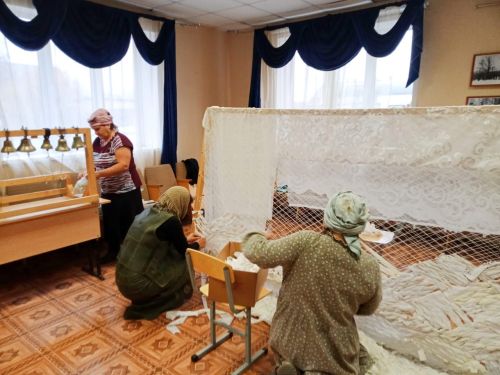 Сестры милосердия храма Воскресения Христова сплели двести пятую маскировочную сеть