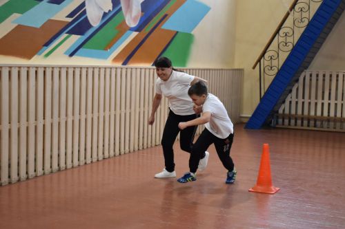 В первой школе прошли спортивные соревнования, посвящённые Дню матери
