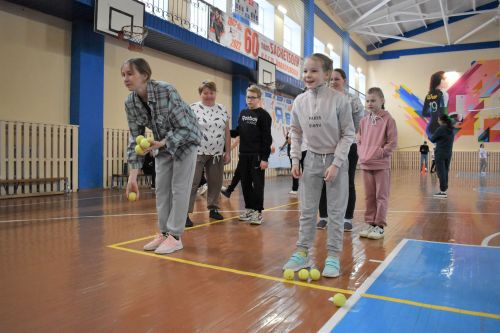 В первой школе прошли спортивные соревнования, посвящённые Дню матери