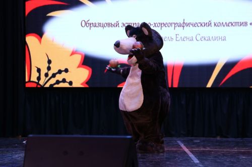 Слезы счастья и искренние улыбки: в Алексеевском прошел концерт ко Дню матери