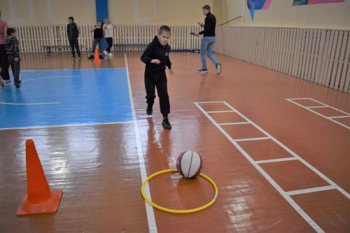 В первой школе прошли спортивные соревнования, посвящённые Дню матери