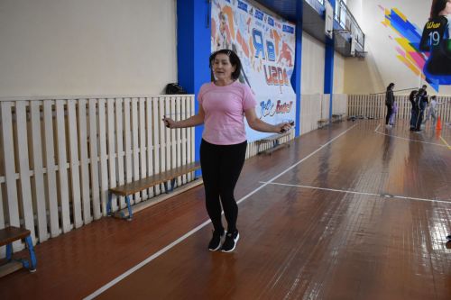В первой школе прошли спортивные соревнования, посвящённые Дню матери