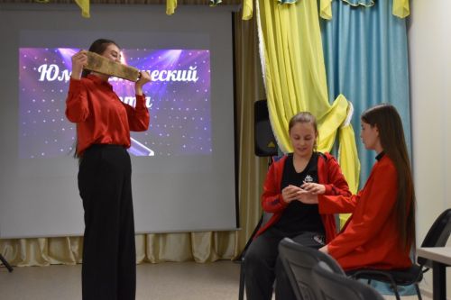 Алексеевская молодежь устроила юмористический баттл