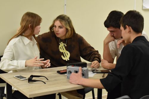 Алексеевская молодежь устроила юмористический баттл