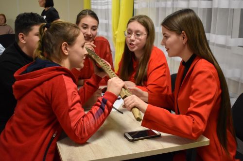 Алексеевская молодежь устроила юмористический баттл