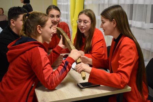 Алексеевская молодежь устроила юмористический баттл