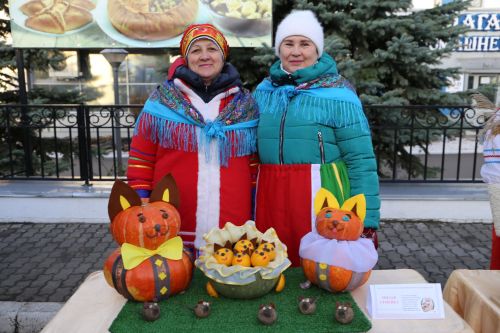 Свежие овощи, угощения и подарки: в Алексеевском прошла сельскохозяйственная ярмарка