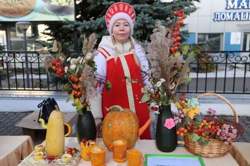 Свежие овощи, угощения и подарки: в Алексеевском прошла сельскохозяйственная ярмарка