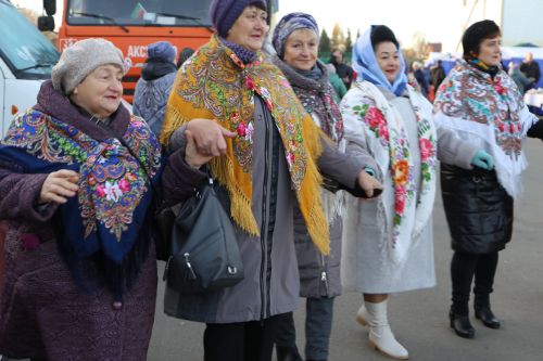 Свежие овощи, угощения и подарки: в Алексеевском прошла сельскохозяйственная ярмарка