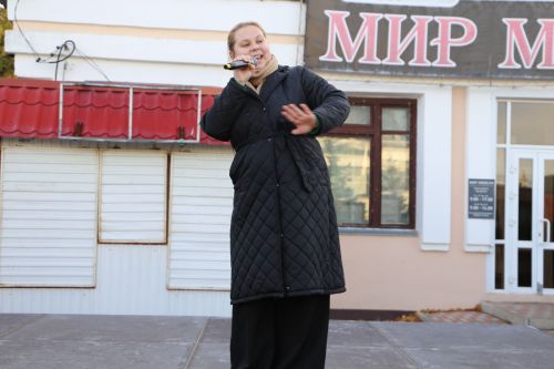 Свежие овощи, угощения и подарки: в Алексеевском прошла сельскохозяйственная ярмарка