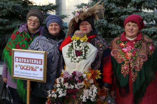 Свежие овощи, угощения и подарки: в Алексеевском прошла сельскохозяйственная ярмарка