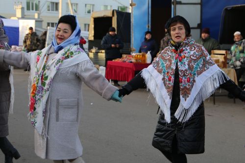 Свежие овощи, угощения и подарки: в Алексеевском прошла сельскохозяйственная ярмарка