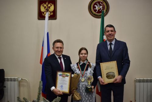 Ученица Куркульской школы стала призером олимпиады по защите прав потребителей