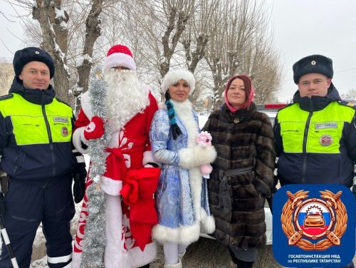 В новогоднюю ночь автоинспекторы Татарстана поздравят добросовестных водителей