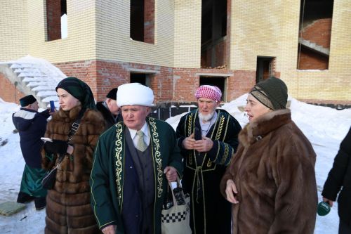 Аксакалы ДУМ РТ побывали на строящейся мечети в Алексеевском и подвели итоги года