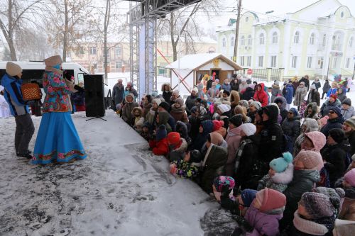 Алексеевцы весело и задорно проводили зиму