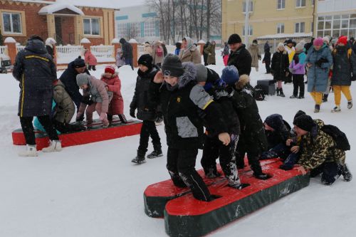 Алексеевцы весело и задорно проводили зиму