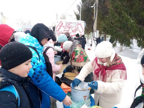 Алексеевцы весело и задорно проводили зиму