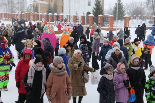 Алексеевцы весело и задорно проводили зиму