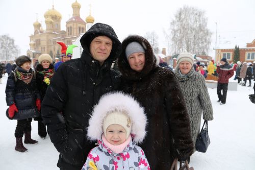 Алексеевцы весело и задорно проводили зиму