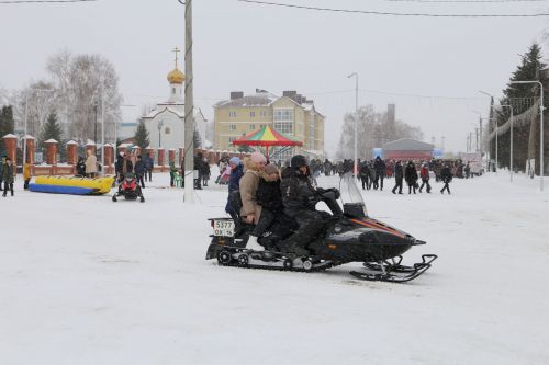 Алексеевцы весело и задорно проводили зиму