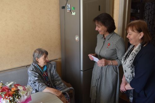 Жительницу Речного поздравили с 90-летним юбилеем