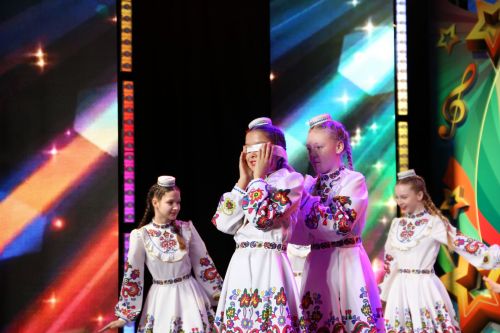 Талантливые дети Закамья выступают на фестивале «Созвездие-Йолдызлык» в Алексеевском