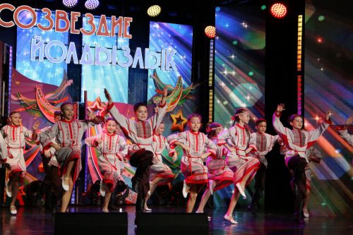 Талантливые дети Закамья выступают на фестивале «Созвездие-Йолдызлык» в Алексеевском