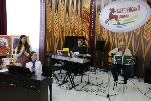 Родительский комитет Алексеевской школы №2 стал победителем зонального этапа республиканского конкурса «Секреты дружного класса»