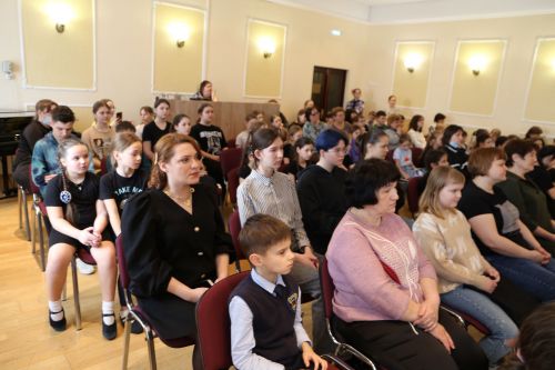 В Алексеевском юные музыканты из Казани провели концерт фортепианной музыки
