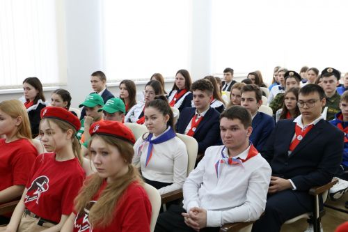 Тимур Сулейманов алексеевской молодежи: «Вы те, кто берет и делает»