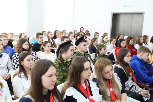 Тимур Сулейманов алексеевской молодежи: «Вы те, кто берет и делает»