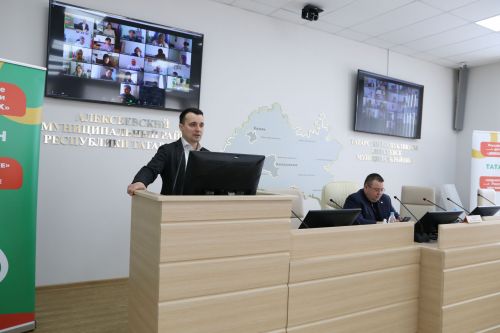 Тимур Сулейманов алексеевской молодежи: «Вы те, кто берет и делает»