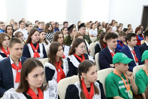 Тимур Сулейманов алексеевской молодежи: «Вы те, кто берет и делает»