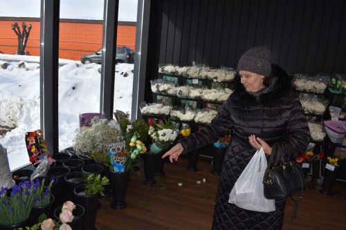 В канун 8 марта в Алексеевском открылся магазин республиканской сети цветочных магазинов
