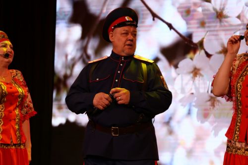 Алексеевских женщин с 8 марта поздравили праздничным концертом