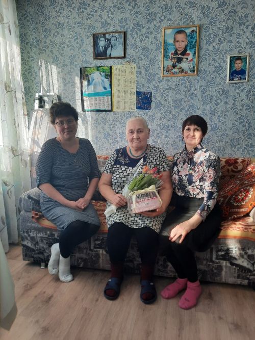 Мам и жён алексеевских мобилизованных поздравили с Международным женским днем