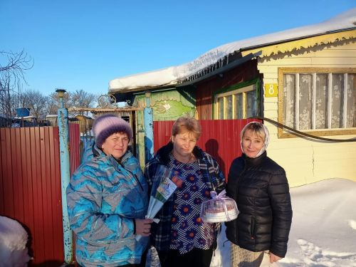 Мам и жён алексеевских мобилизованных поздравили с Международным женским днем
