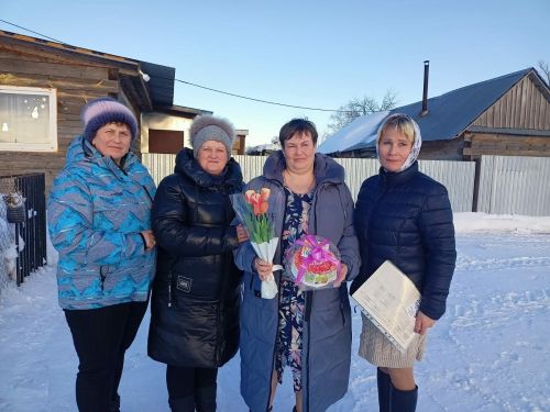 Мам и жён алексеевских мобилизованных поздравили с Международным женским днем
