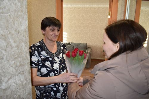 Коллектив редакции поздравил с 8 марта маму мобилизованного