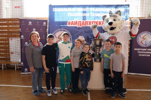 В День космонавтики в Алексеевское доставили копию Кубка Гагарина