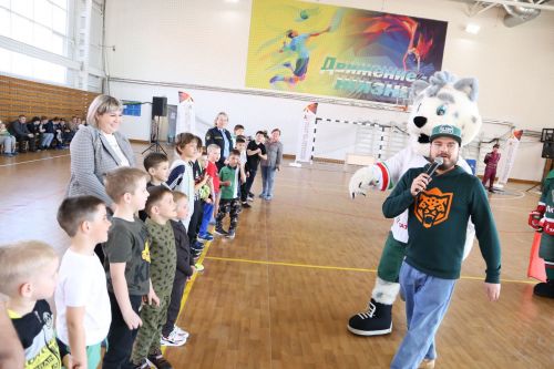 В День космонавтики в Алексеевское доставили копию Кубка Гагарина