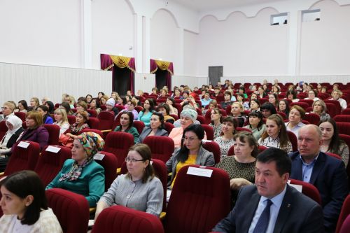 В Алексеевском прошло рабочее совещание с работниками культуры Закамской зоны по достижению показателей эффективности