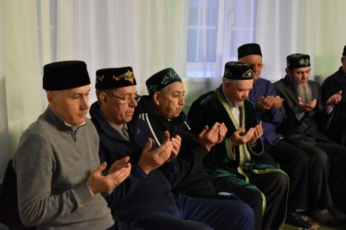 Глава Алексеевского района устроил ифтар