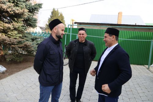 Мусульмане празднуют Ураза байрам