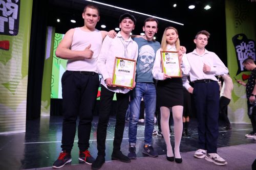 В день смеха в Алексеевском состоялся КВН на татарском языке