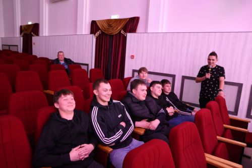 В день смеха в Алексеевском состоялся КВН на татарском языке