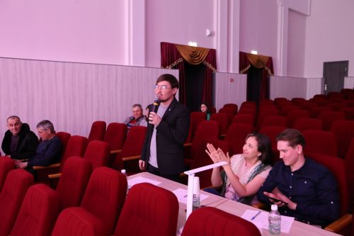 В день смеха в Алексеевском состоялся КВН на татарском языке