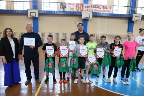 «Будь в игре»: в Алексеевском впервые прошли соревнования по тэг-регби