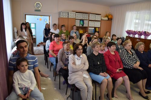 Фоторепортаж: в детском саду «Солнышко» выпускники блеснули знаниями и эрудицией
